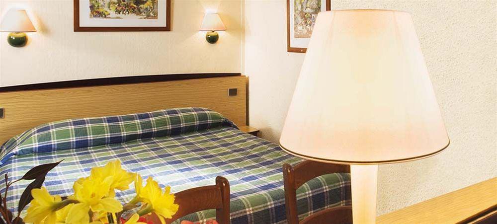 Hotel Campanile Orleans - La Source Exterior foto