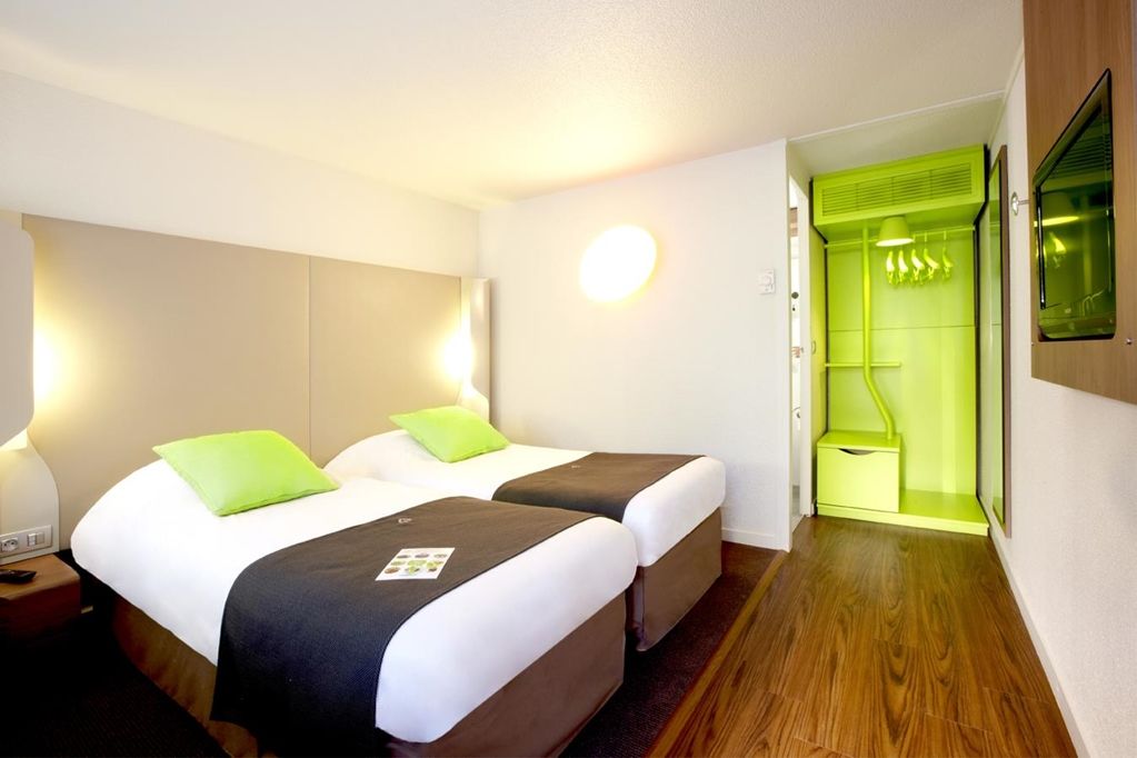 Hotel Campanile Orleans - La Source Exterior foto