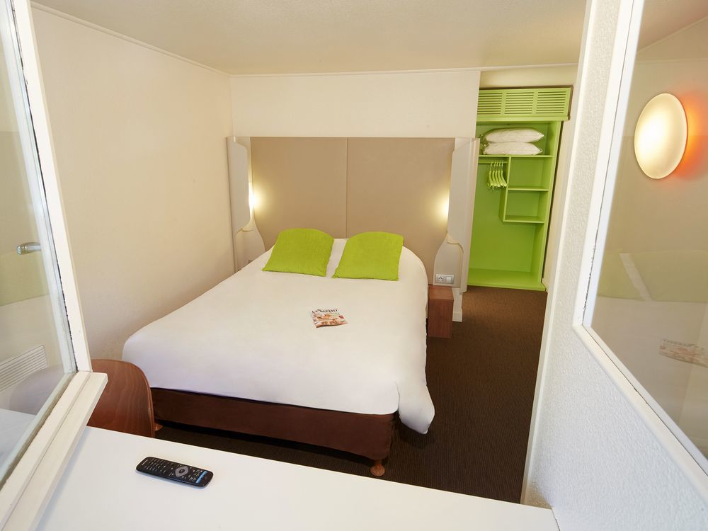 Hotel Campanile Orleans - La Source Exterior foto